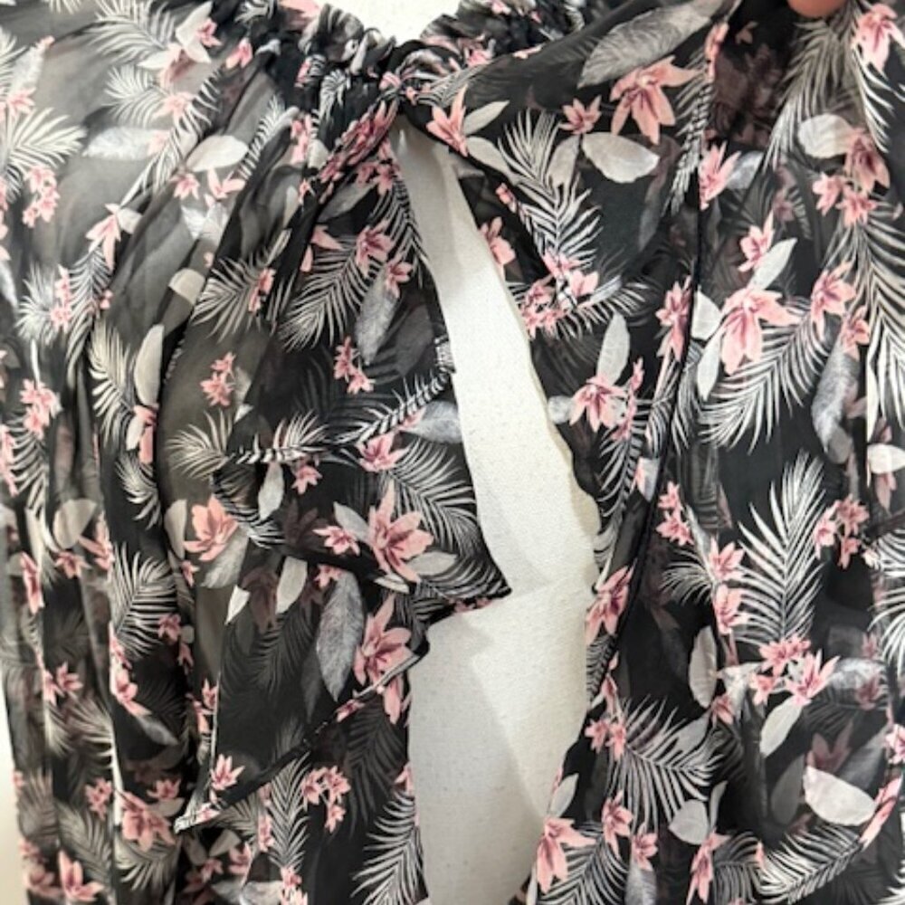 Victoria's Secret Chiffon Kimono Robe Duster Sheer Black Floral Size XS/S NWT - Picture 4 of 8